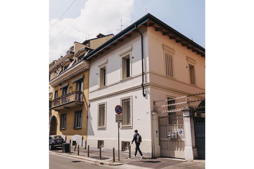 La Casa Bianca Apartment Milan Bagian luar foto